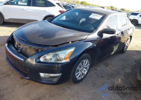 2015 Nissan Altima 2.5 z USA, uszkodzony, nr VIN 1N4AL3AP3FC148262